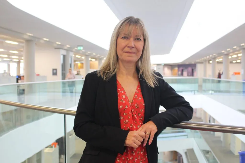 Met names permanent chief