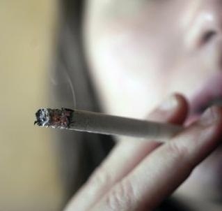 smelling cigarette smoke menopause Smoking Can Speed for Some Women smelling cigarette smoke menopause Surprising