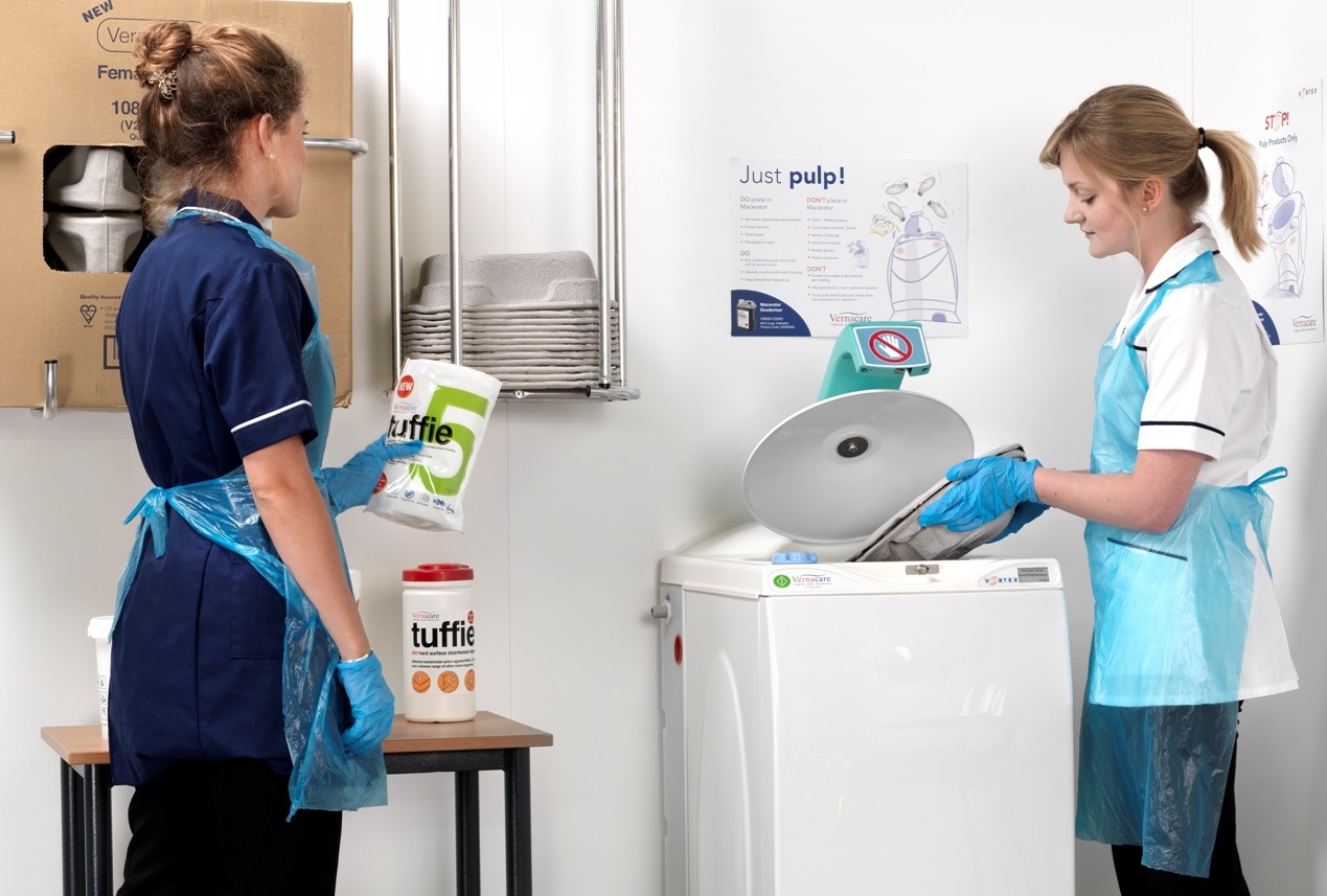 Nurses back singleuse system for washing and toileting
