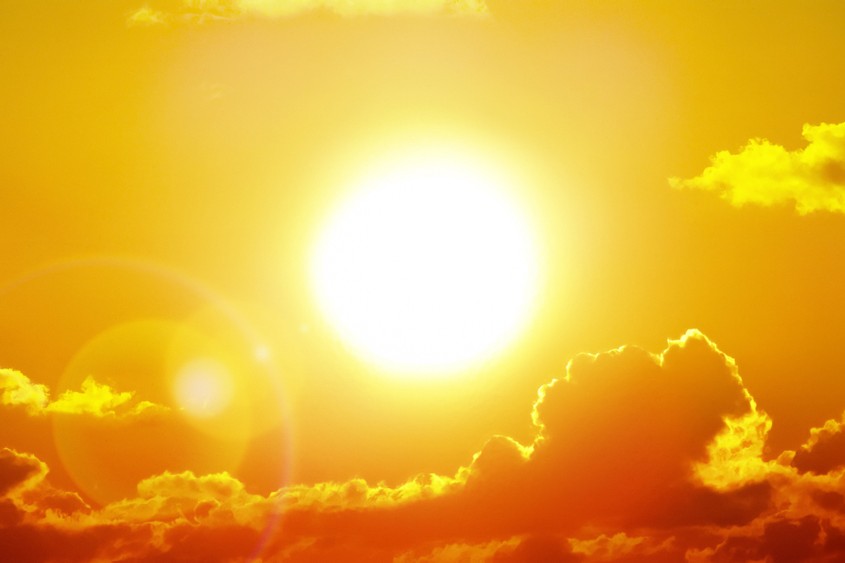 Government agency warns of overheating risk in health and care staff