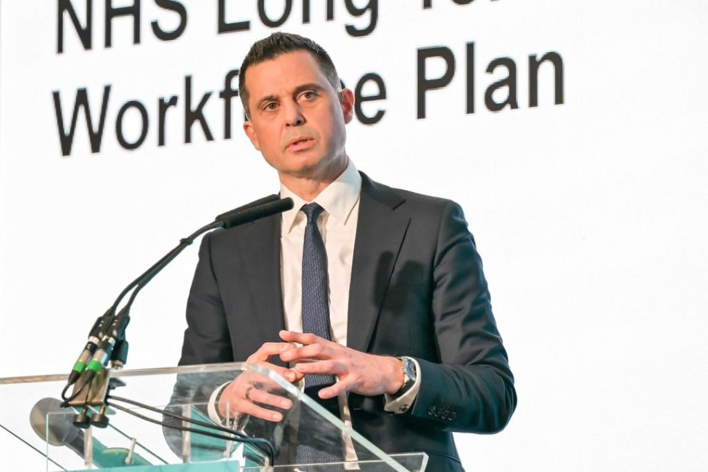 Deputy CNO and nursing workforce expert to leave NHS England | Nursing ...