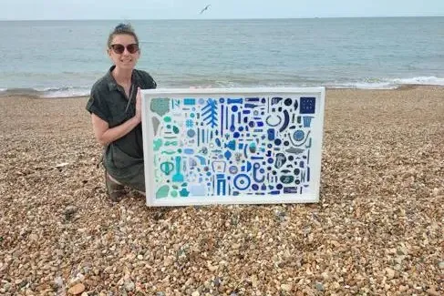 Postgraduate student nurse turning beach litter into colourful art
