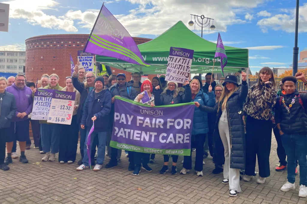 Theatre assistants continue to strike over pay in Yorkshire